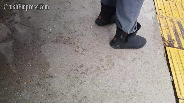 Candid Snail Crush 11