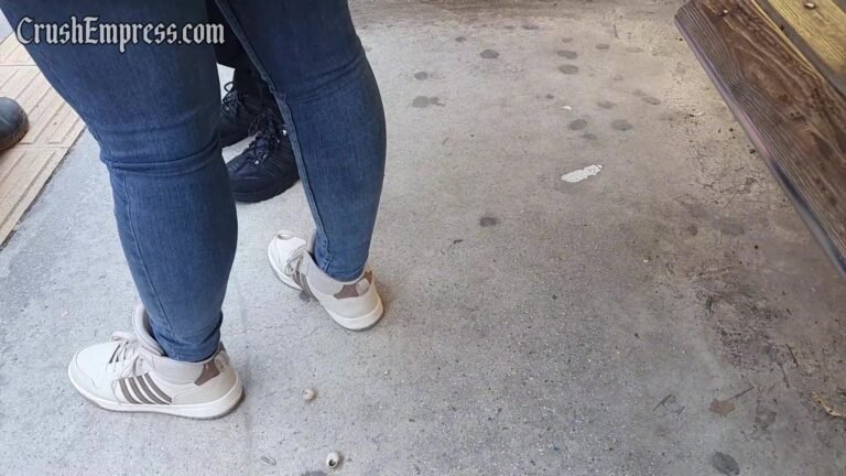 Candid Snail Crush 17