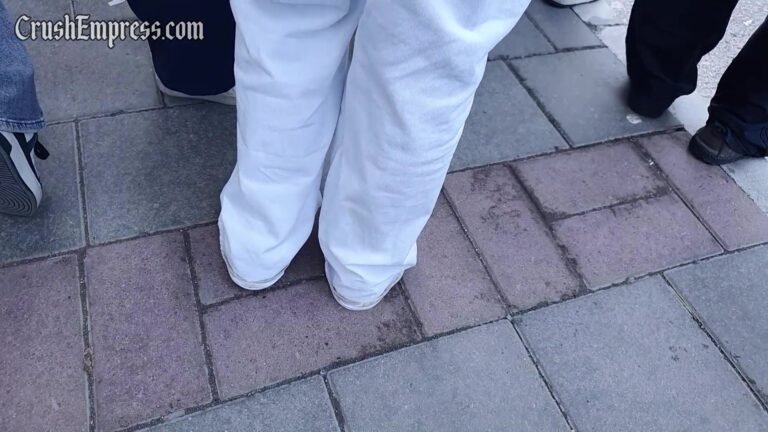 Candid Snail Crush 23