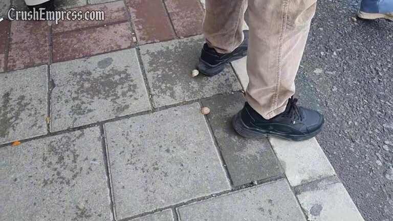 Candid Snail Crush 7